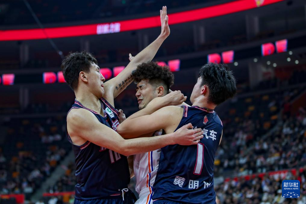 B体育体育中国官网-苏州东吴携手广东华南虎，新晋球队的较量谁能笑到最后？的简单介绍