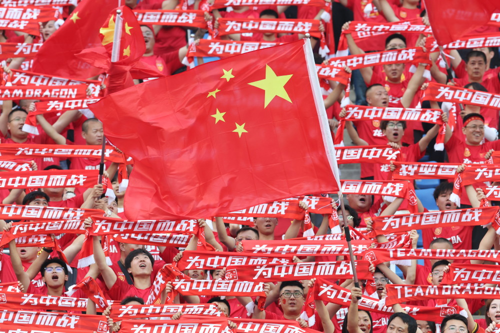 B体育体育网页版-国际足球赛场，中国队展现出色表现