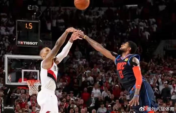 球员实施绝杀,赢得球迷心 球员实施绝杀,赢得球迷心