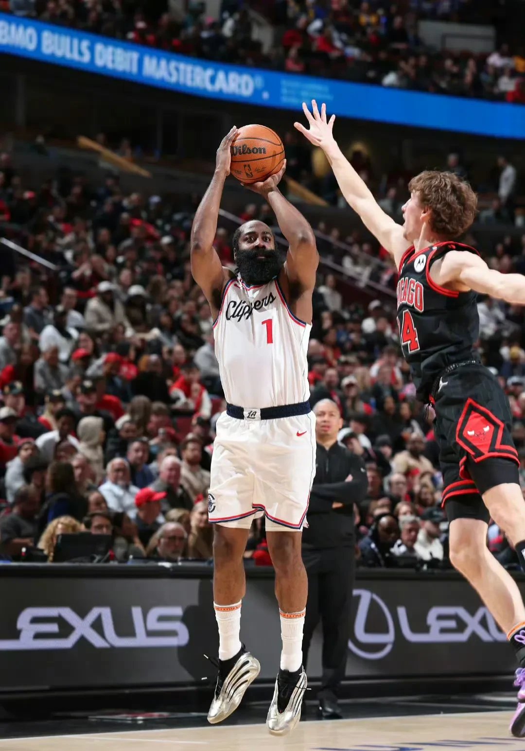 半岛体育官网app-快船队阿联突破表现抢眼，季后赛席位渐行渐近的简单介绍