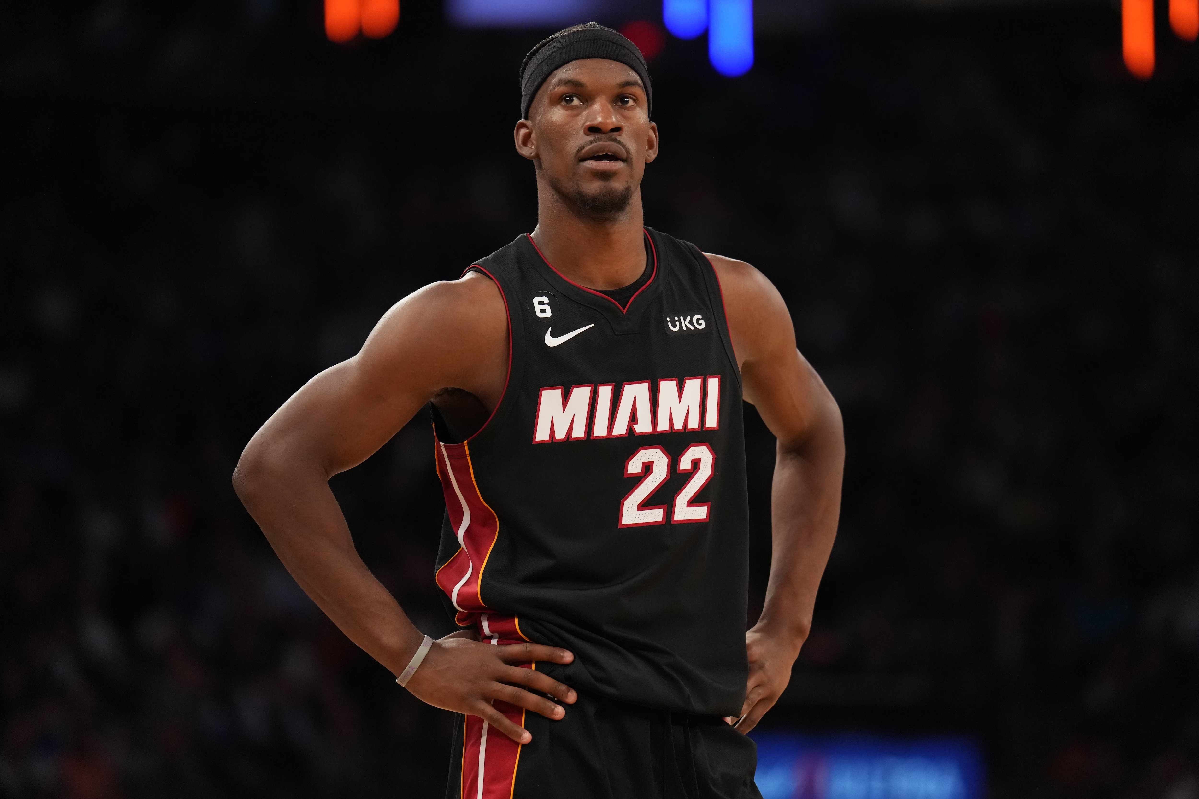 热火主场大胜鹈鹕,巴特勒表现出色 热火主场大胜鹈鹕,巴特勒表现出色