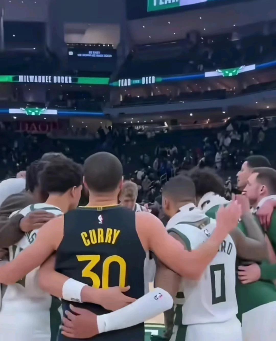 B体育体育官网入口-关于雄鹿队展示团队协作成功进入决赛的信息