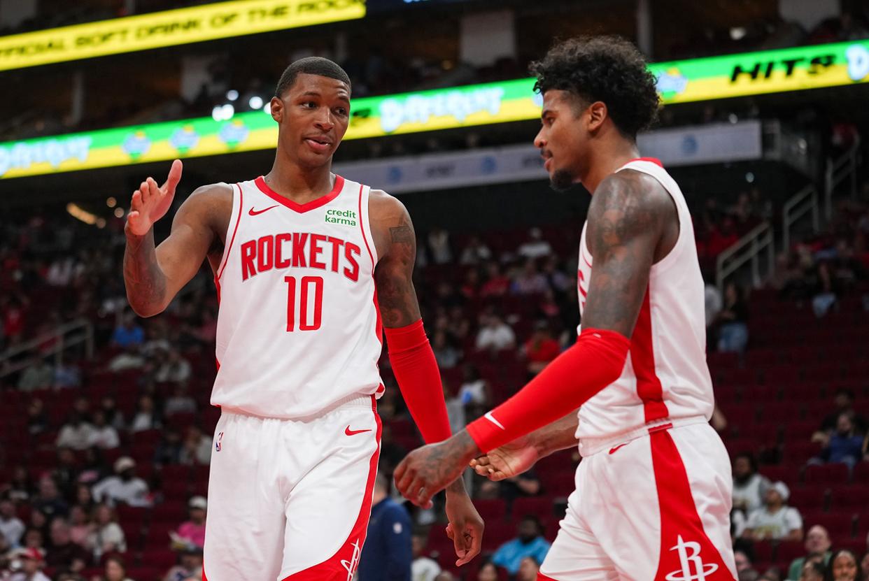 关于火箭主场负于马刺,遭遇连败的信息 关于火箭主场负于马刺,遭遇连败的信息