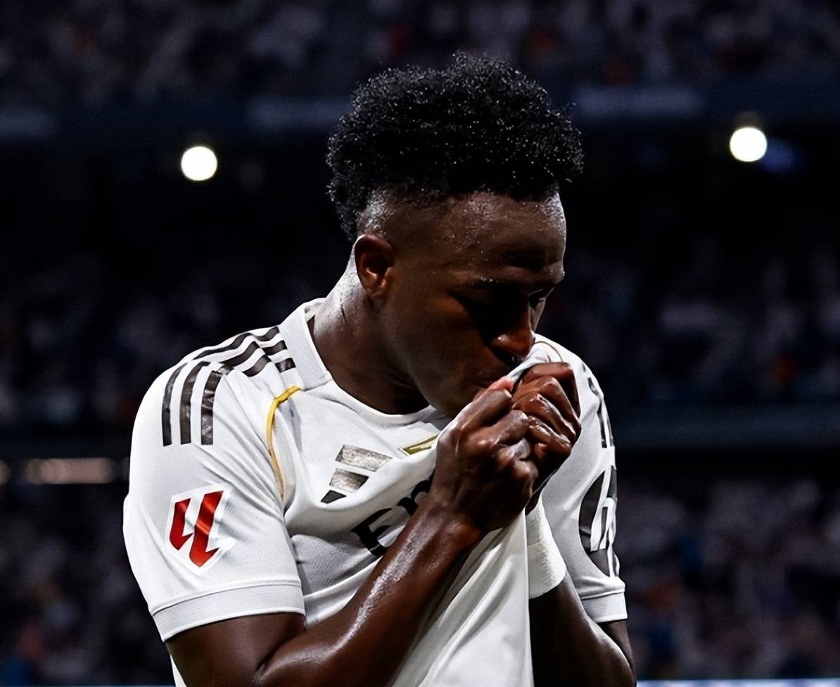 B体育体育官网-皇家马德里走下神坛，客场失利