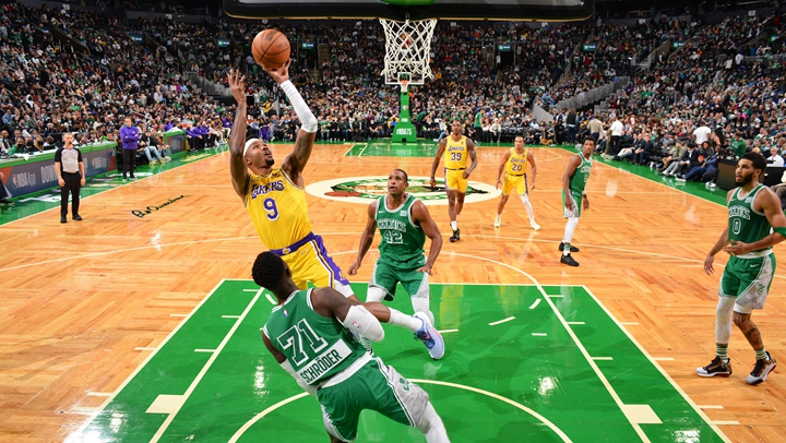 快船大胜凯尔特人,东西部强队交锋引发热议 快船大胜凯尔特人,东西部强队交锋引发热议